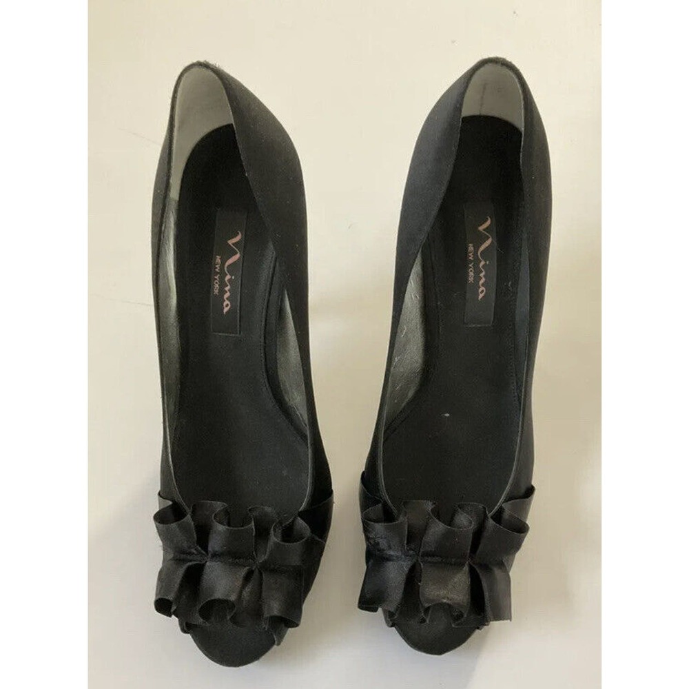 Nina New York Evelixa Black Satin Ruffle Peep Toe Heels Shoes size 8.5M #I2